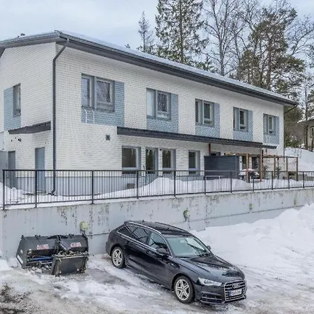 Huoneisto Cozy With Bbq